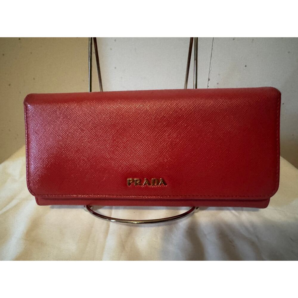 Prada Long Wallet Pink-EUC Saffiano leather
